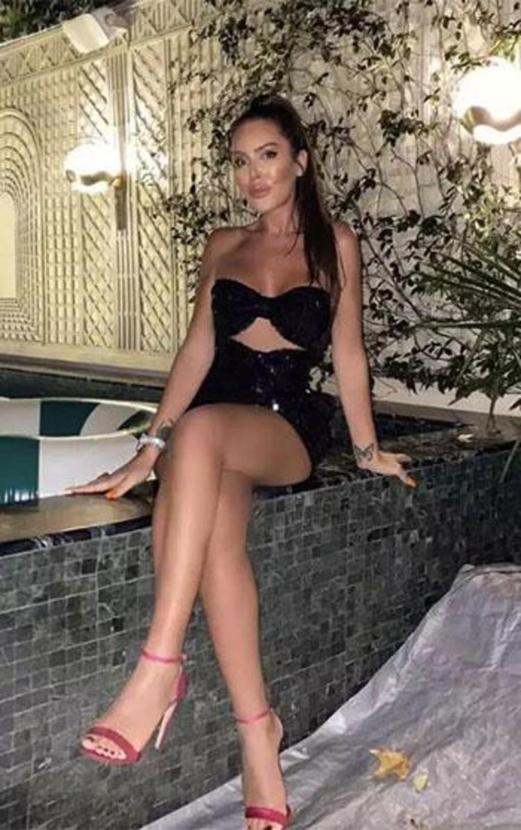 Selin Ciğerci Amerikada göl manzaralı lüks bir ev aldı