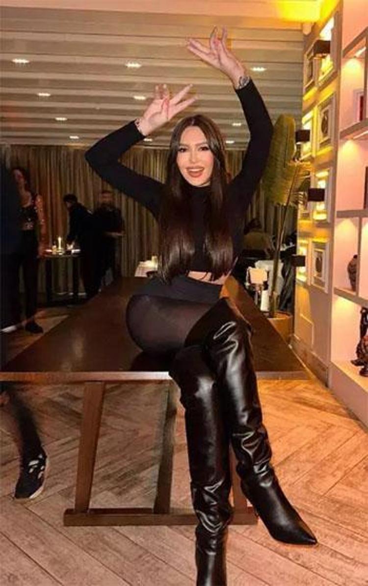 Selin Ciğerci Amerikada göl manzaralı lüks bir ev aldı