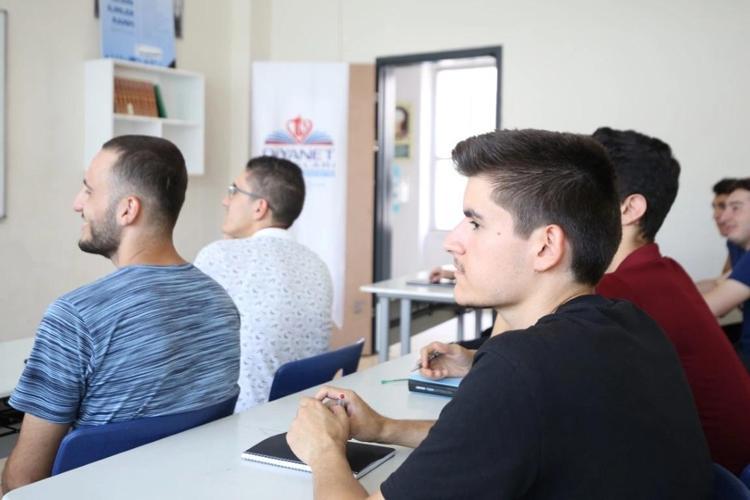 Türkiye Diyanet Vakfı burs başvuru tarihi ne zaman bitiyor TDV burs başvurusu nasıl yapılır