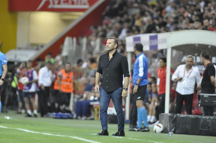 Galatasarayda maaş krizi Okan Buruk zammı beğenmedi, yönetimi kızdıran talep