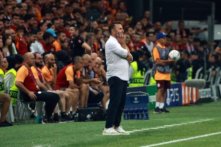 Galatasarayda maaş krizi Okan Buruk zammı beğenmedi, yönetimi kızdıran talep