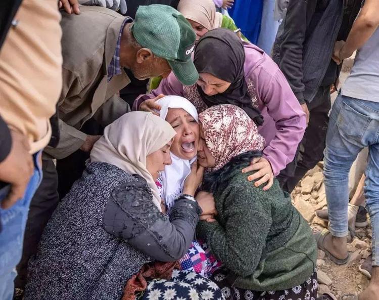 Fasta deprem felaketi Sarsıntıda köyün yarısı öldü diğer yarısı ise kayıp...