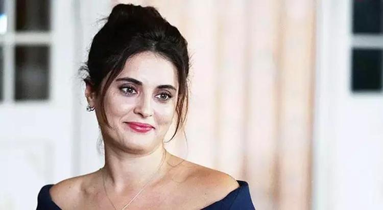 Aslıhan Gürbüze gelen “evlilik” yorumu çıldırttı Çeneni kapat
