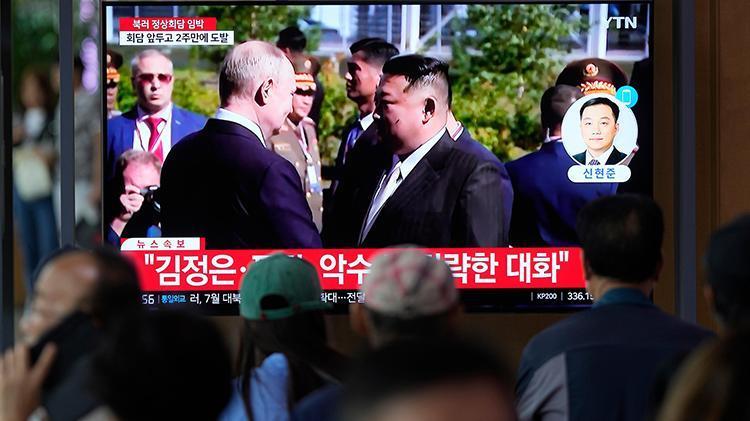 Putin ile Kim Jong Un dünyaya ilan etti: Anlaşma sağlandı