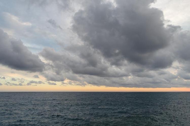DENİZLERDE HAVA