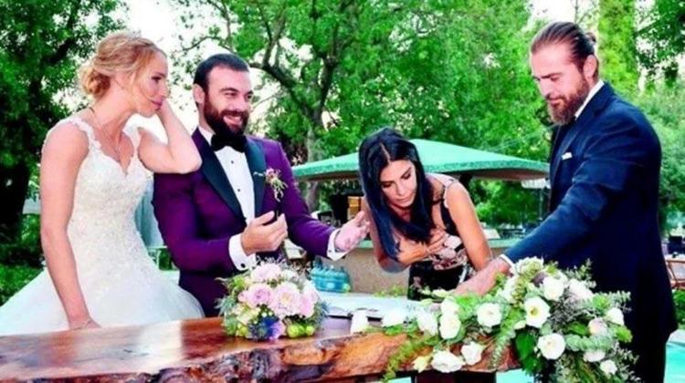 OYUNCUYLA EVLİYDİ