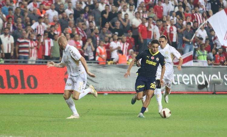Transfer olmasa da olur İsmail Kartal gerek yok dedi yıldız isim ocak ayına kaldı