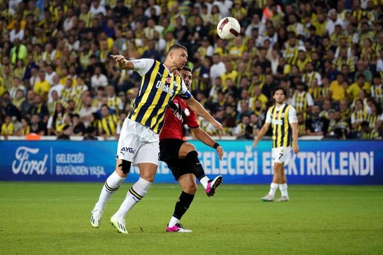 Herkes Andre Gomesi beklerken ters köşe Yeni 6 numara hayırlı olsun