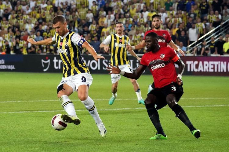 Herkes Andre Gomesi beklerken ters köşe Yeni 6 numara hayırlı olsun