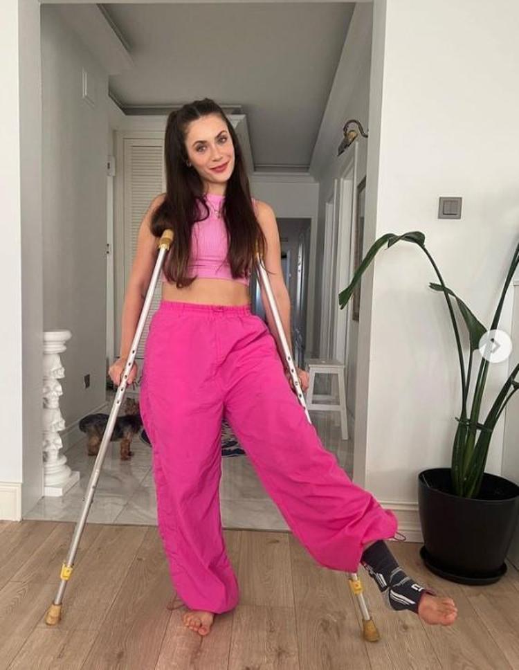 Fulya Zenginer Instagram paylaşımı ile hayranlarını korkuttu