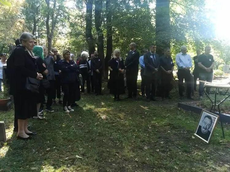Usta oyuncu Mehmet Ulaya veda Almanya’da toprağa verildi: Üzülmeden gitti