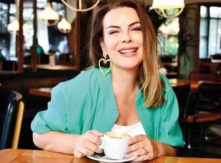 Seren Fosforoğlu boşanma açıklaması ile şaşırttı: Kendimden vazgeçmemek için...