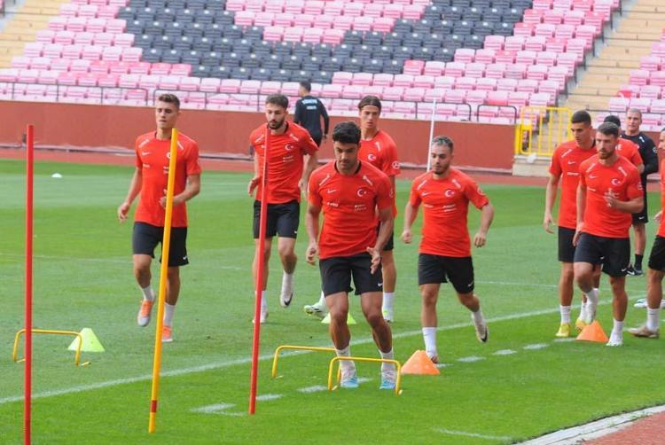 MAÇTAN SONRA ÖFKESİNİ GÖSTERDİ