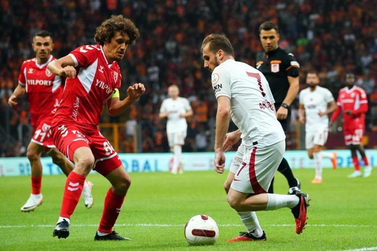 FUTBOLUN CİLVESİ...
