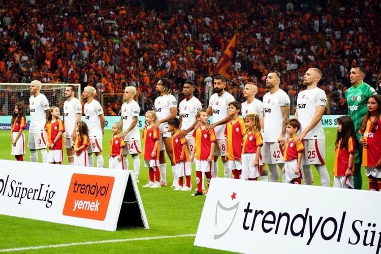 Yeni transferi yerin dibine soktu Zaha ortalarda yok, Kerem Aktürkoğlu başka boyuta geçti