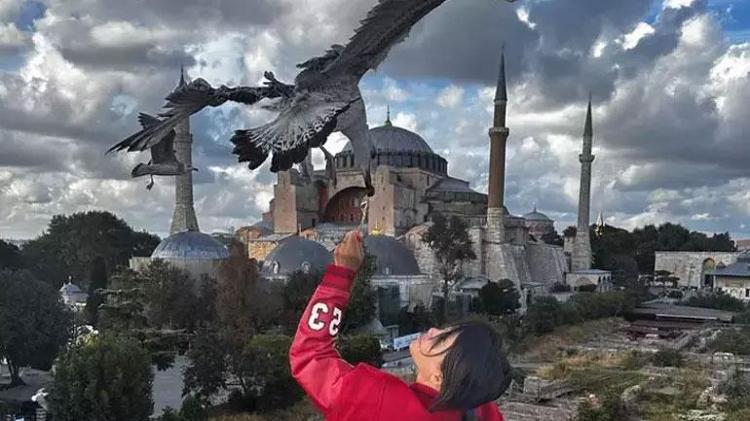 Icardinin eşi Wanda Nara İstanbulu gezdi Ayasofya önünde poz...