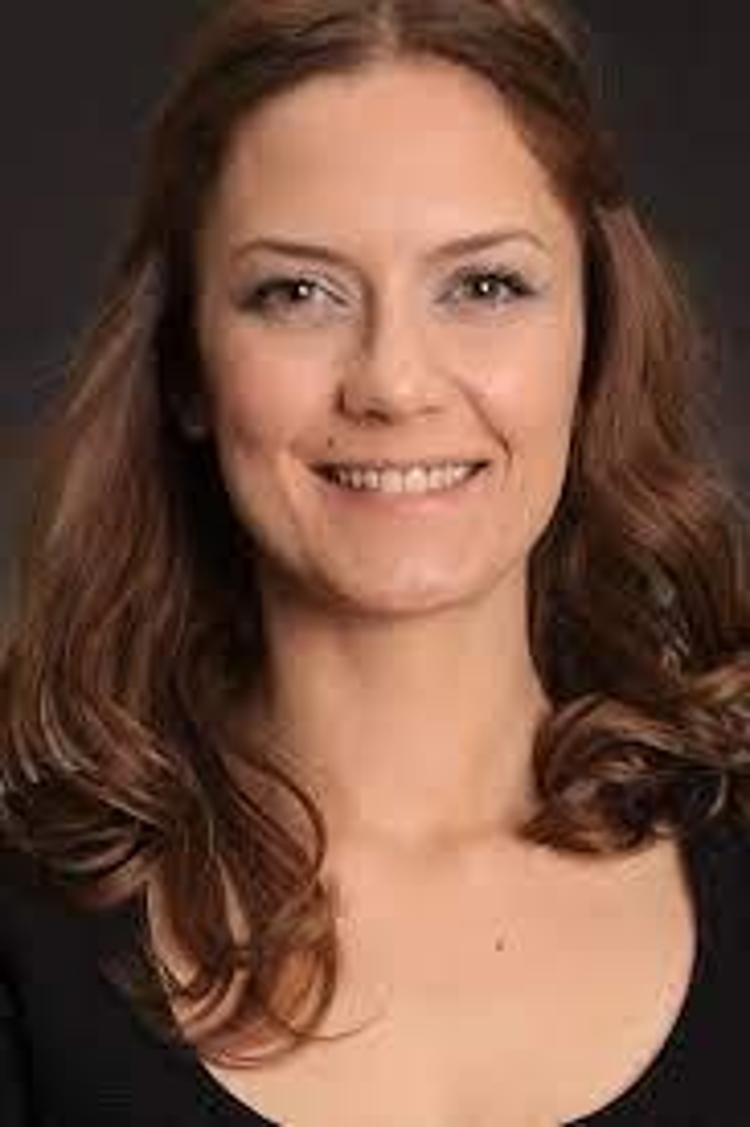 MERVE KAYAALP KİMDİR