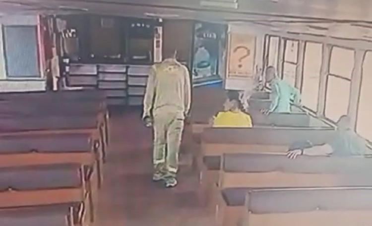 Vapurda 14 yaşındaki yolcunun saçını yaktı ifadesi ortaya çıktı
