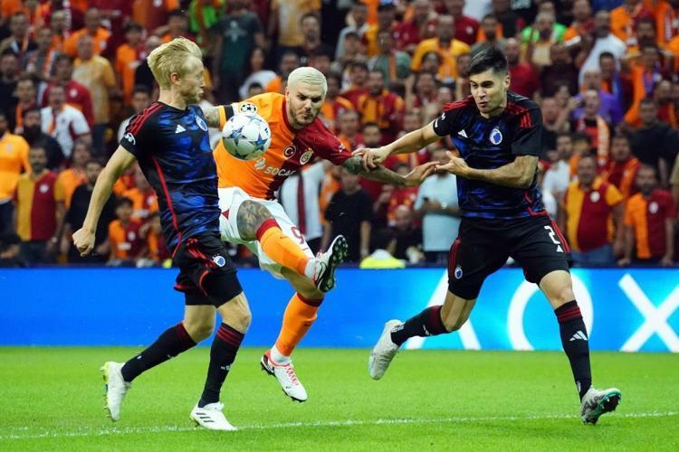 2-2 sonrası kadro dışı Saç baş yoldurmuştu, Okan Buruk 3 yıldızı sildi