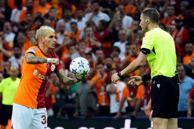 2-2 sonrası kadro dışı Saç baş yoldurmuştu, Okan Buruk 3 yıldızı sildi