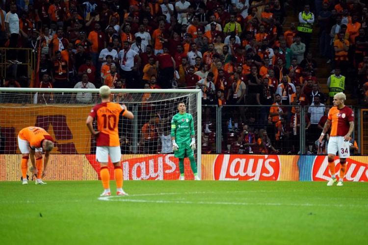 2-2 sonrası kadro dışı Saç baş yoldurmuştu, Okan Buruk 3 yıldızı sildi