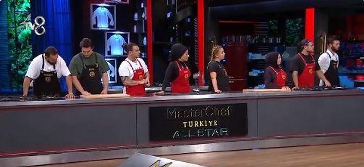 Bademli yemekleri en iyi yapan kazandı 21 Eylül MasterChef All Starda dokunulmazlık oyununu kazanan takım