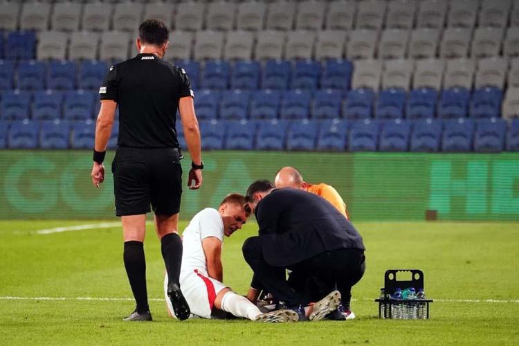 Başakşehir galibiyetinin ardından Galatasarayın yıldızını uyardı Bir daha formayı zor görür