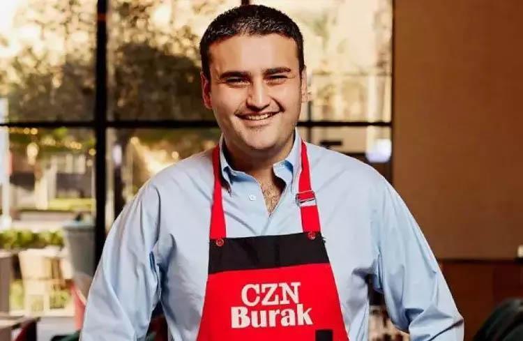 CZN Buraka Özbek hayranı araba hediye etti Yeni işi için araçlarını satmıştı