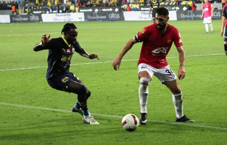 Becao ve Djiku kararı İsmail Kartal yüzüne söyledi: Bu takımın yıldızı değilsin