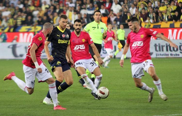Ali Koç bu haberi sevmeyecek İsmail Yüksek radara girdi, 3 maçta izlemeye almışlar