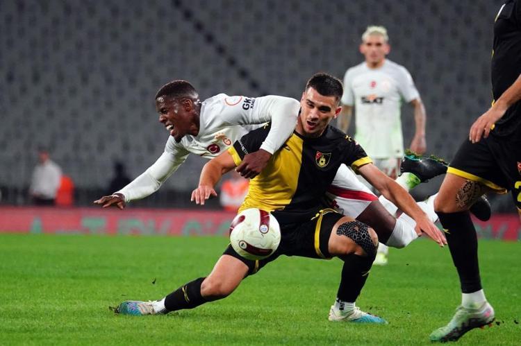 LİG STANDARDI ALTINDA BİR MAÇ