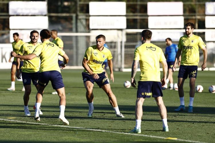 Fenerbahçe bu kez beceremedi Yeni Arda Güleri Ali Koçun elinden Erden Timur kaptı