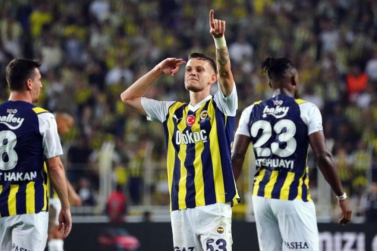 İsmail Kartal Szymanski, Tadic dedi, olay kararını açıkladı: Artık hepsine yasakladım