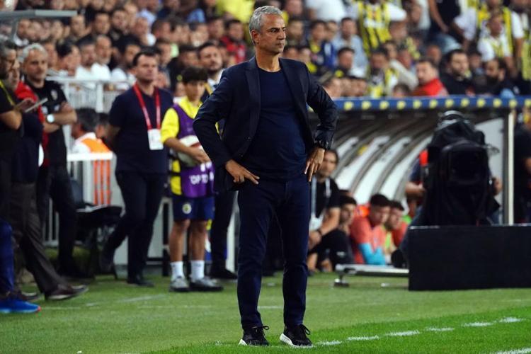 Fenerbahçede sakatlık şoku Gözler yıldız ismi aradı, İsmail Kartal kötü haberi verdi