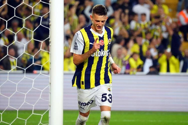 Fenerbahçede sakatlık şoku Gözler yıldız ismi aradı, İsmail Kartal kötü haberi verdi