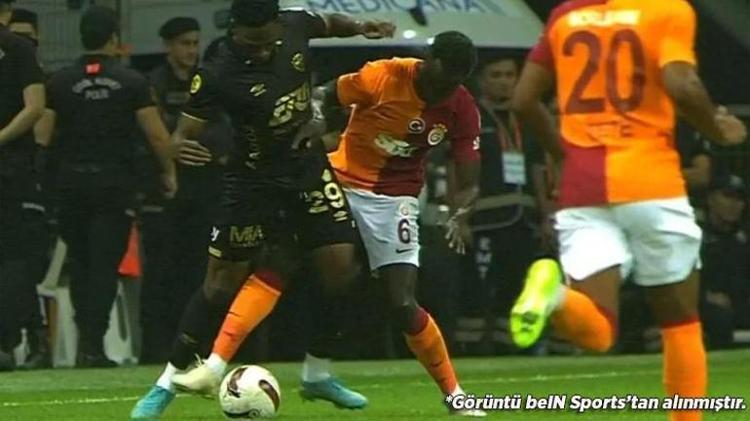 Galatasarayın ikinci golünde top çizgiyi geçti mi Eski hakem canlı yayında açıkladı