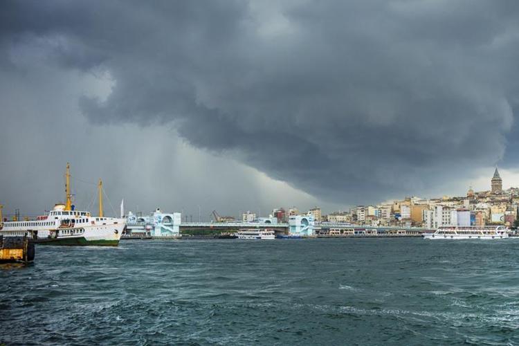 Meteorolojiden 11 il için sarı ve turuncu kodu uyarı Orhan Şen sel riskinin olduğu bölgeleri açıkladı