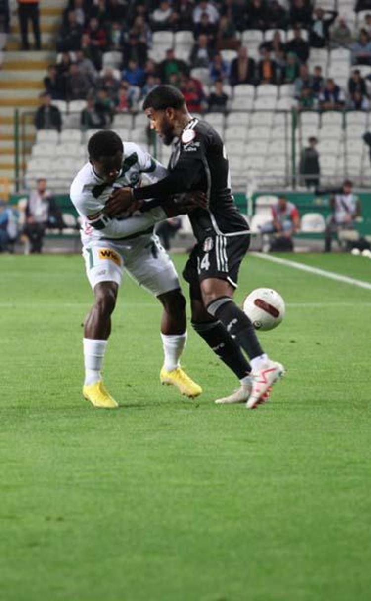 Konyaspor - Beşiktaş maçında inanılmaz hata Saniyeler içerisinde kırmızı kart gördü