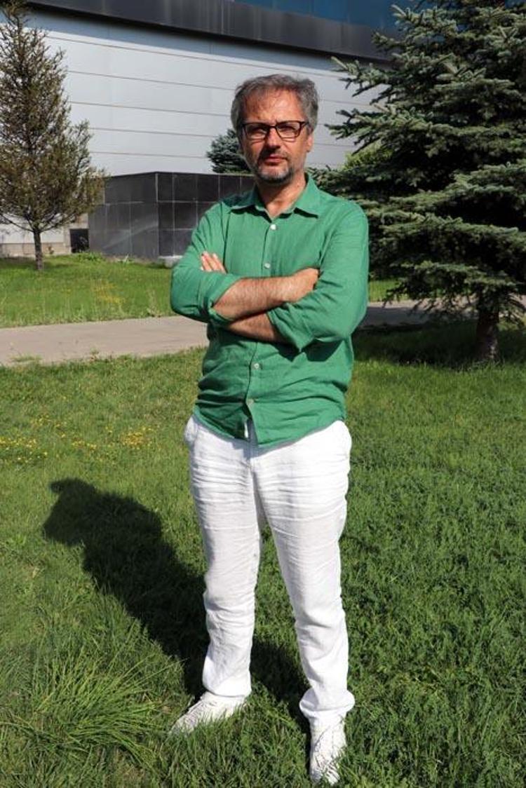 Cumhurbaşkanı kararı ile Kesin korunacak hassas alan ilan edilen Hürmetçi Sazlığının bir bölümüne sanayi bölgesi yapılmış