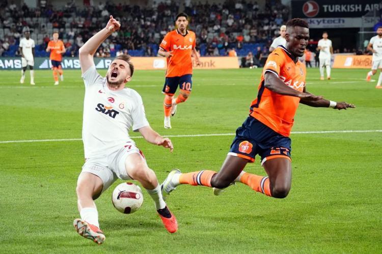 Zaha, Tete derken Hakim Ziyech depremi Okan Buruk resti çekip kadrodan sildi