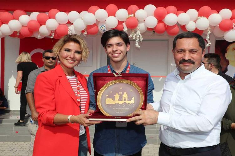 Gülben Ergen, Taha Duymazı unutmadı Duygulandıran hareket