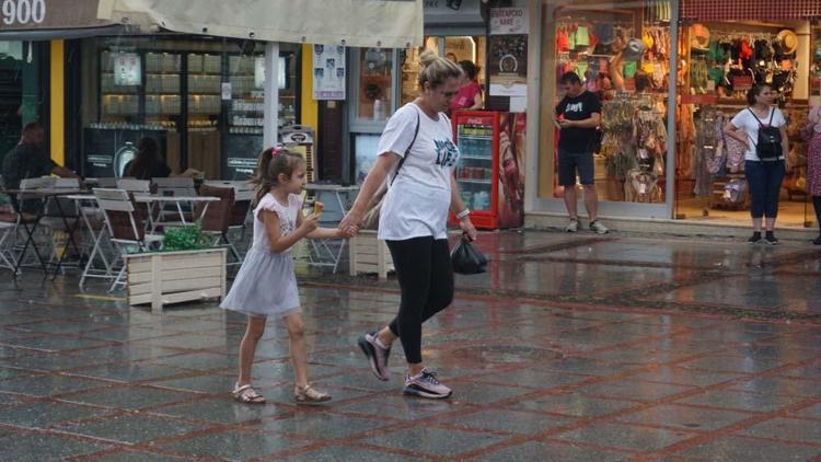 Sağanak yağışlar geri dönüyor Bir hafta sürecek, İstanbul dahil birçok ile uyarı