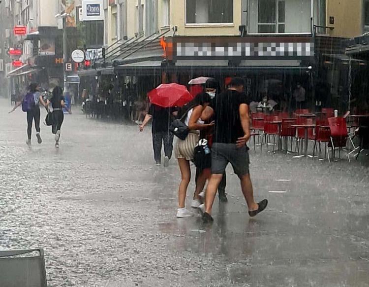 Sağanak yağışlar geri dönüyor Bir hafta sürecek, İstanbul dahil birçok ile uyarı