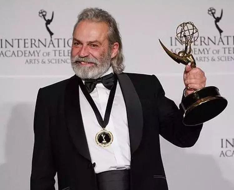 HALUK BİLGİNERİN YENİ DİZİSİ YOLDA