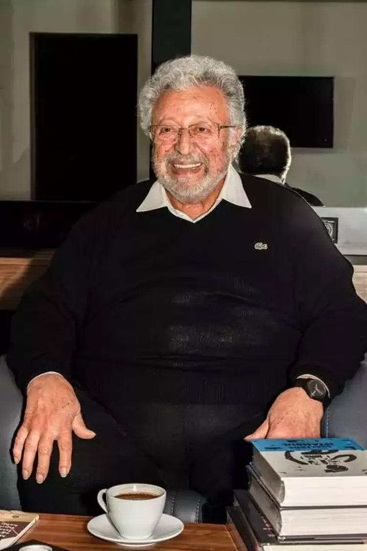 Metin Akpınarın kızlarından sonra torunları da ortaya çıktı Bilinmeyen detay herkesi şoke etti