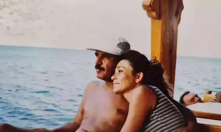 Metin Akpınarın kızı Duygu Nebioğlu yıllar sonra bakıcısı Adile Şeneri buldu 35 yıllık gerçekler ortaya çıktı