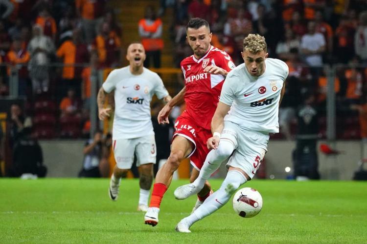 Galatasarayda Zaha derken Ziyech şoku Taraftar yıkılacak, maça çıkmayacak