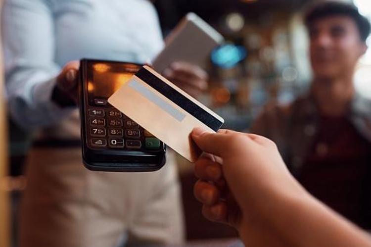 Kredi kartı olanlar dikkat Faizler arttı, bankalar art arda yeni oranları duyurdu