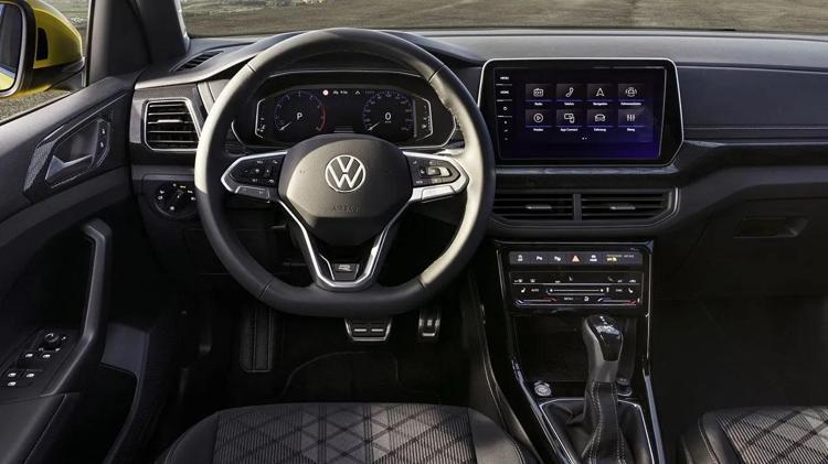 SUV modelde Volkswagen T-Cross fiyatları dibi gördü Güncel liste gözleri kamaştırıyor