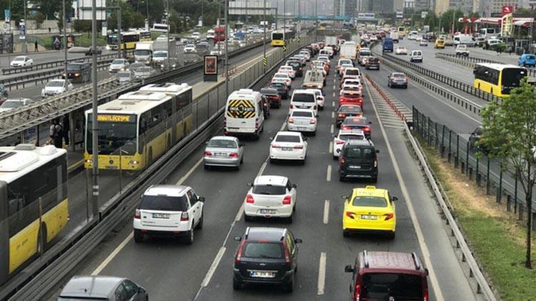 TRAFİK YOĞUNLUĞU OLUŞTU
